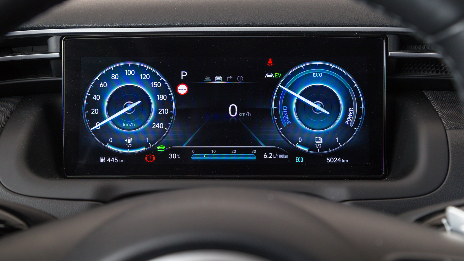 Πλήρης ο πίνακας οργάνων του Hyundai Tucson Plug-In